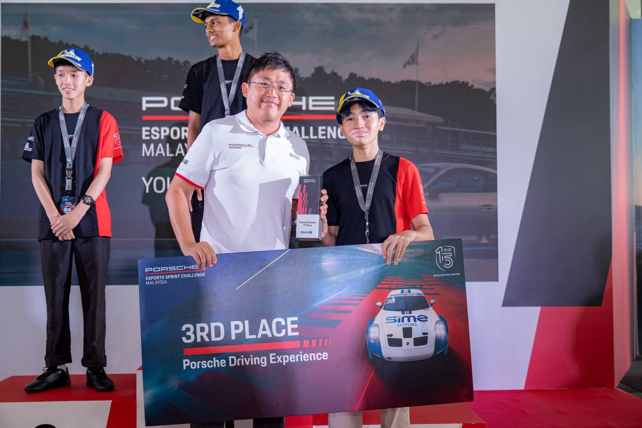 Nazyff Zain - Blue Steel Racing driver