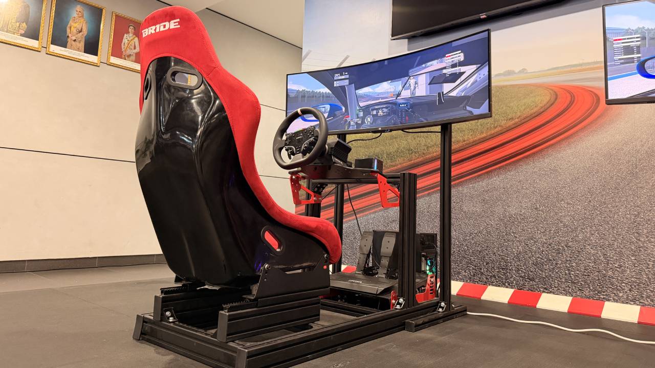 Full professional racing simulator rig Malaysia